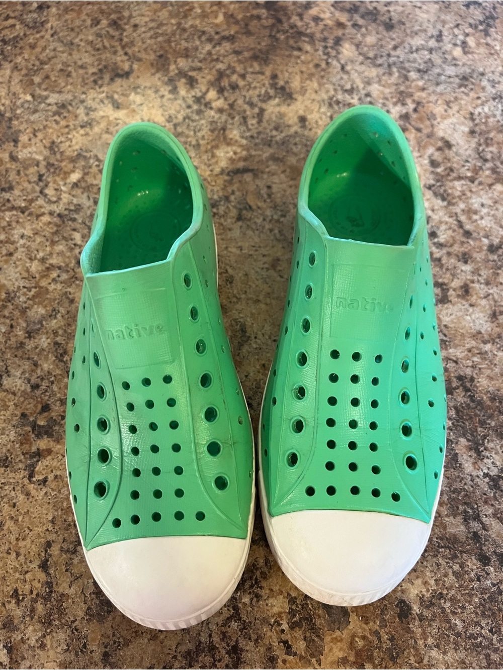Native Shoes Kids Green Slip-On Water Sneakers with‎ White Toe